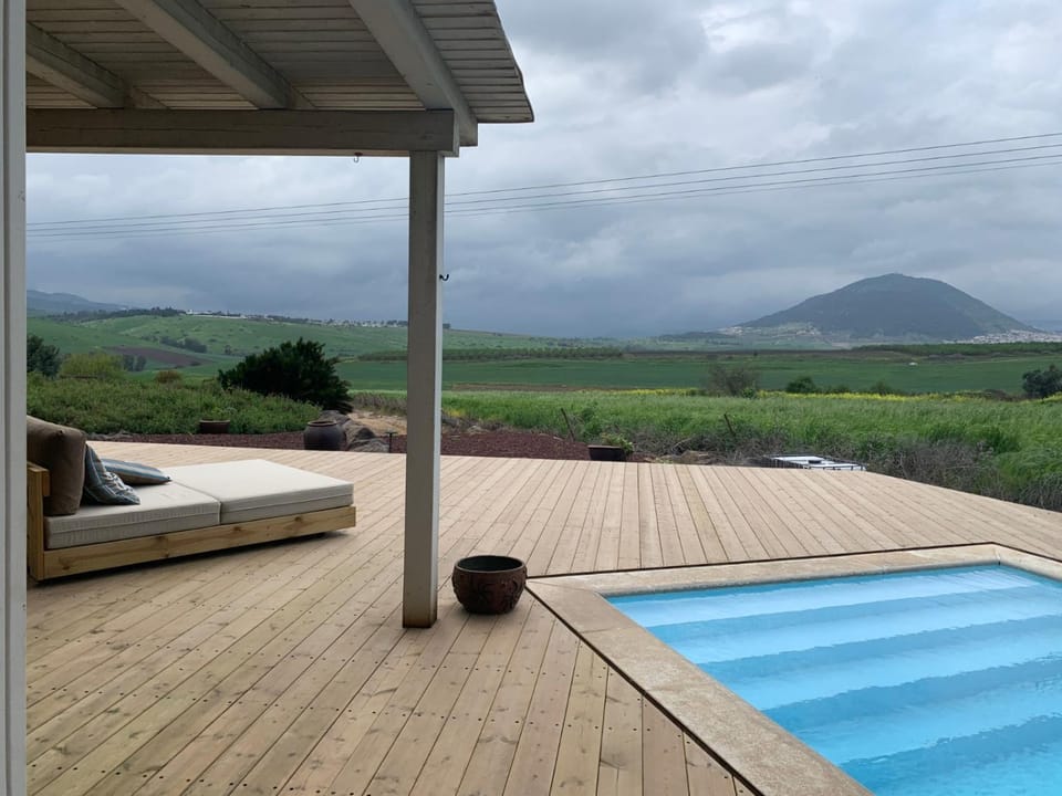 Swimming pool, Swimming pool