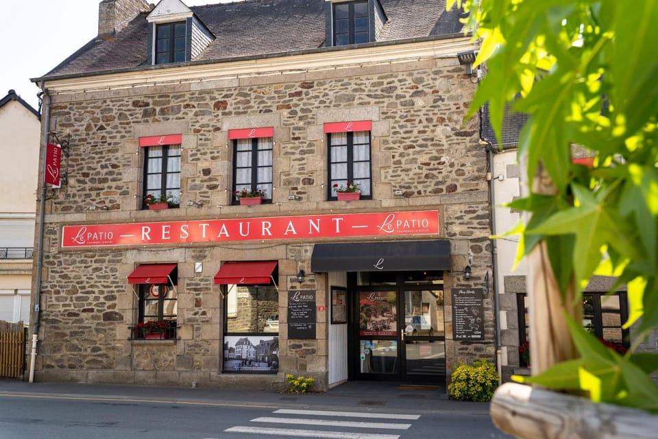 Property building, Restaurant/places to eat