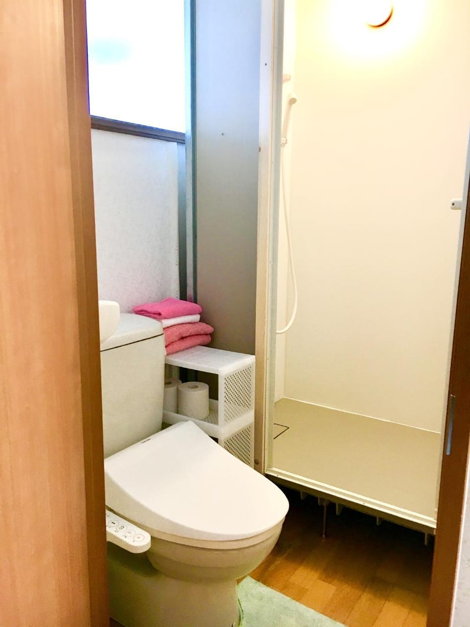 Guest House Izumi Bed and Breakfast in Sennan
