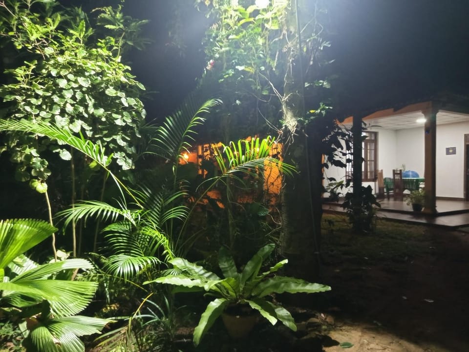 Sun & Queen Villa by Anu Vacation rental in Dambulla