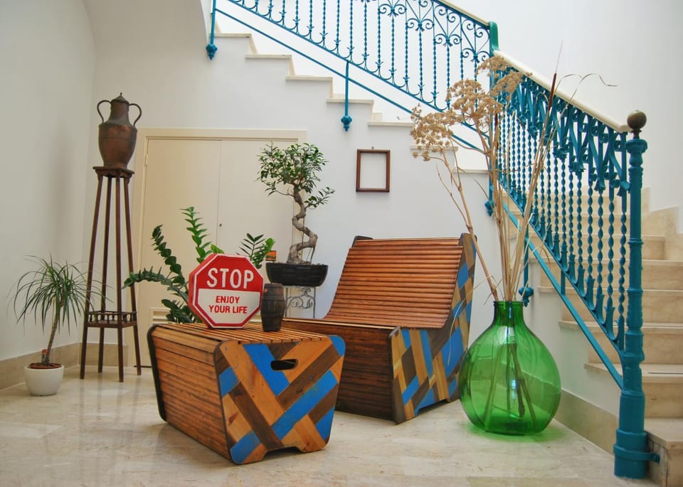 Lobby or reception, Decorative detail