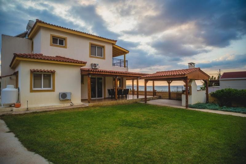 Property building, Garden view