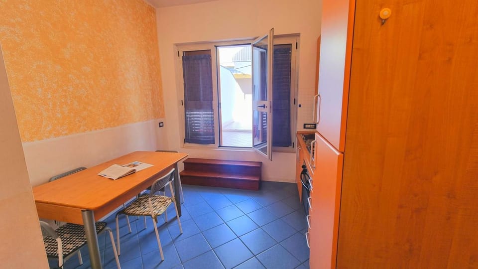 MARZIO - appartamenti con terrazzo, posto auto e spiaggia Apartment in Marcelli