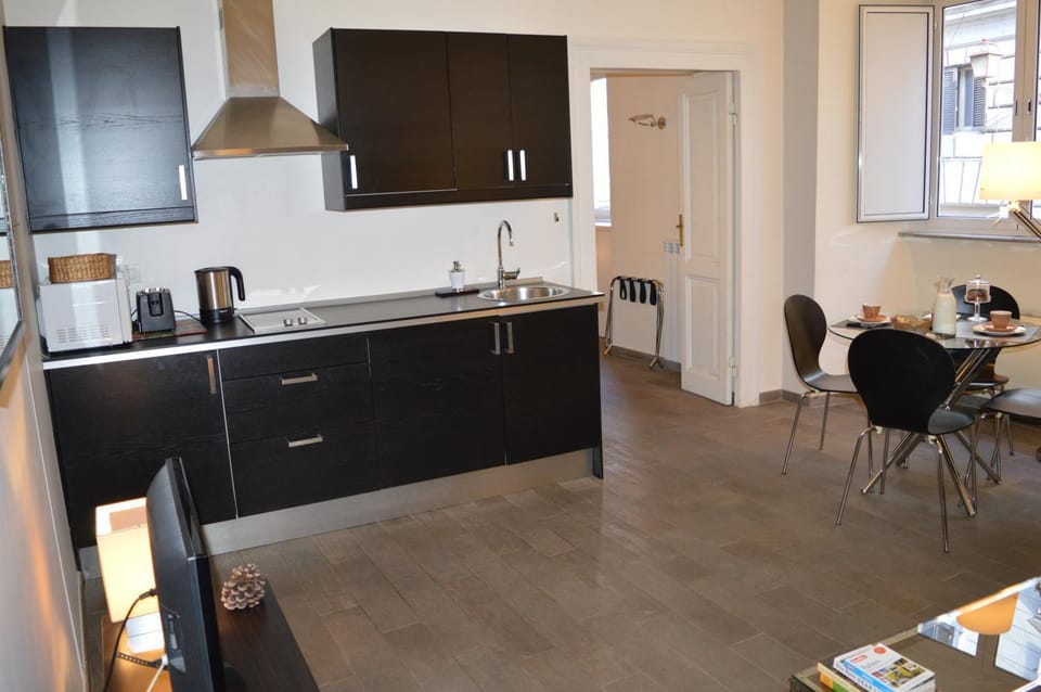 Kitchen or kitchenette, Living room, Dining area