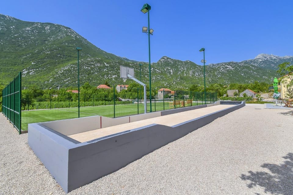 Natural landscape, Tennis court, Mountain view, Sports