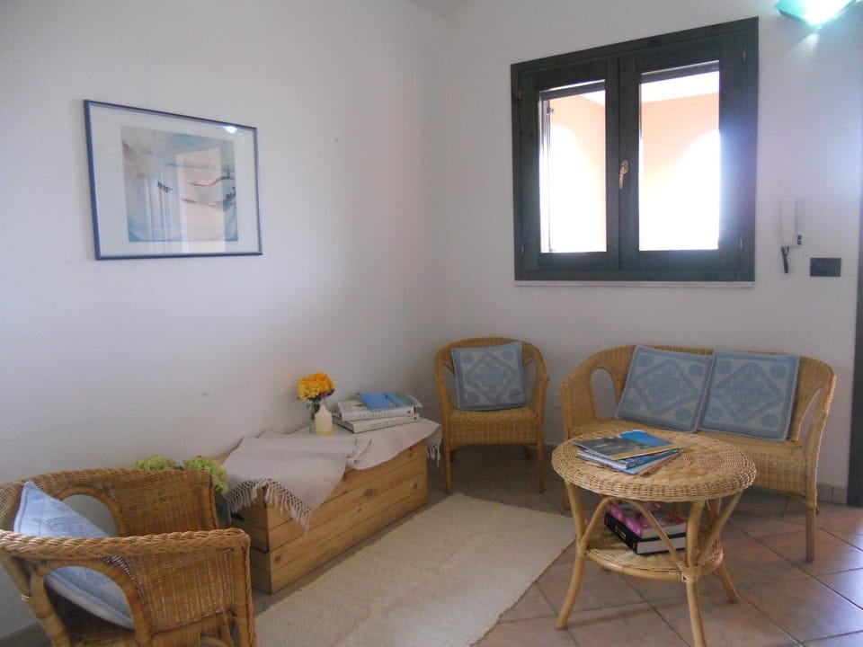 Living room, Photo of the whole room