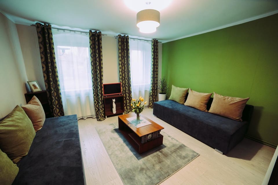Spring, Bed, Living room, Photo of the whole room, Decorative detail, Bedroom, On site, Sunset