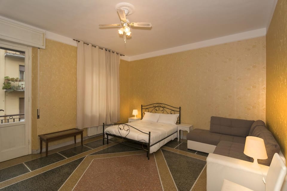 Holiday Pisa Gare Bed and Breakfast in Pisa