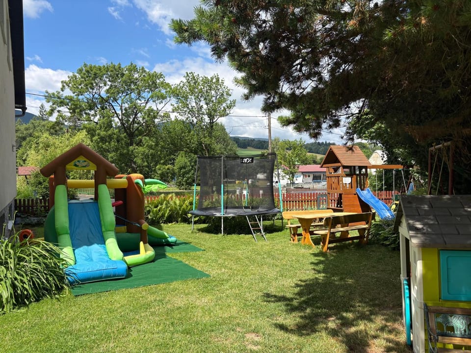 Penzion U Rodinky Bed and Breakfast in Lower Silesian Voivodeship