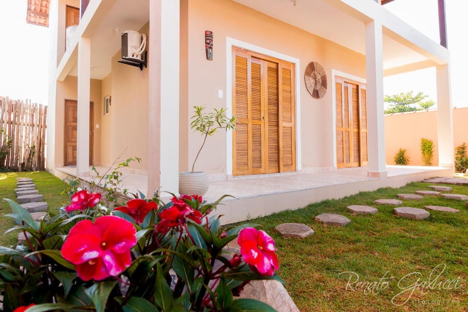 Property building, Garden, Balcony/Terrace, Decorative detail