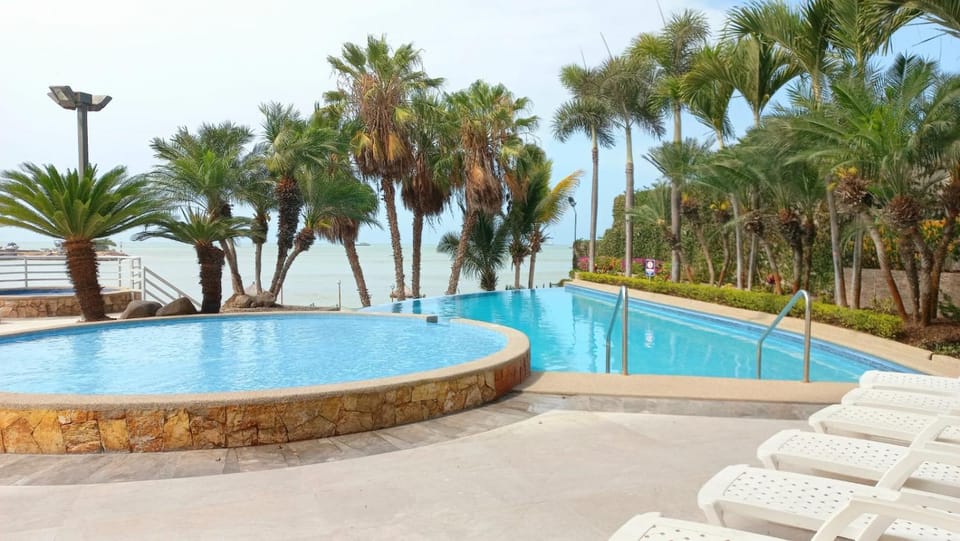 Swimming pool, children