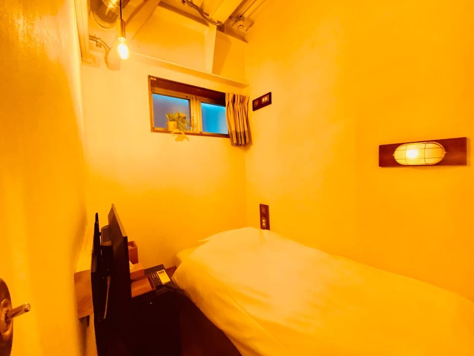 GOOD MORNING ZAIMOKUZA Bed and Breakfast in Kanagawa Prefecture