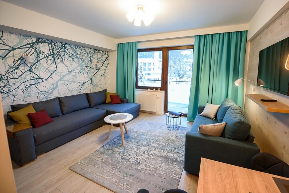 TV and multimedia, Seating area