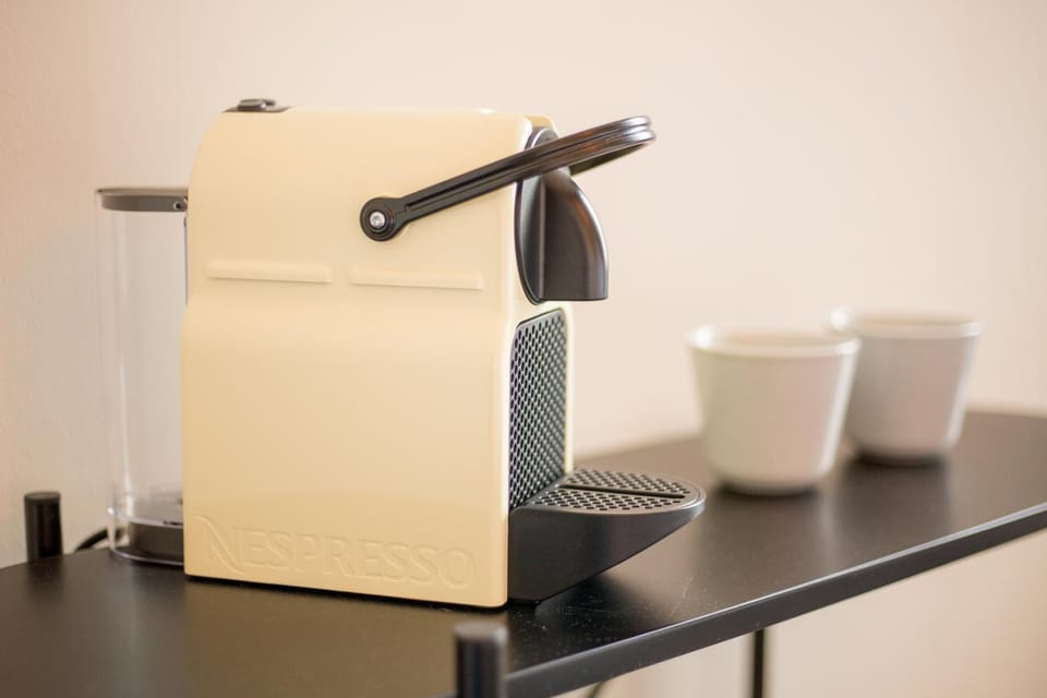 Coffee/tea facilities, Decorative detail