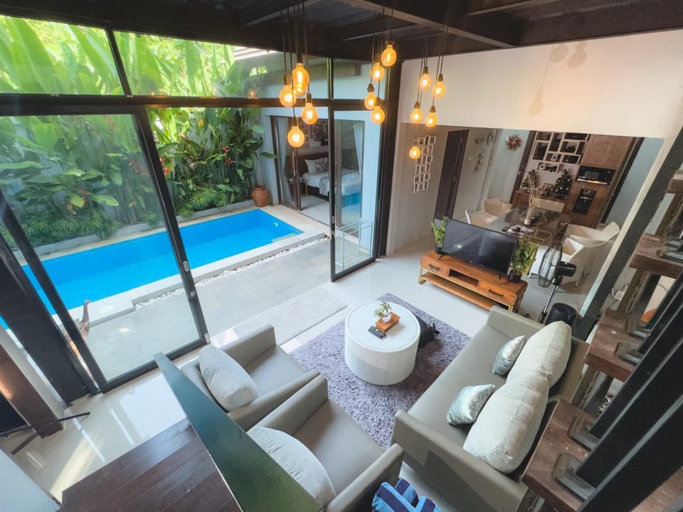 Communal lounge/ TV room, Living room