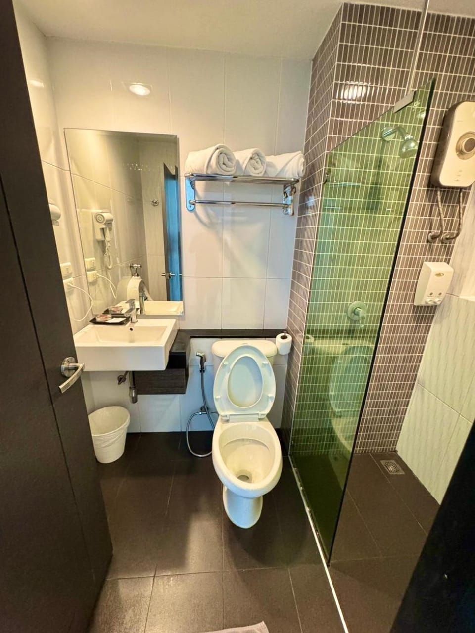 BB House Khlong Tan บีบีเฮ้าส์ คลองตัน Bed and Breakfast in Bangkok