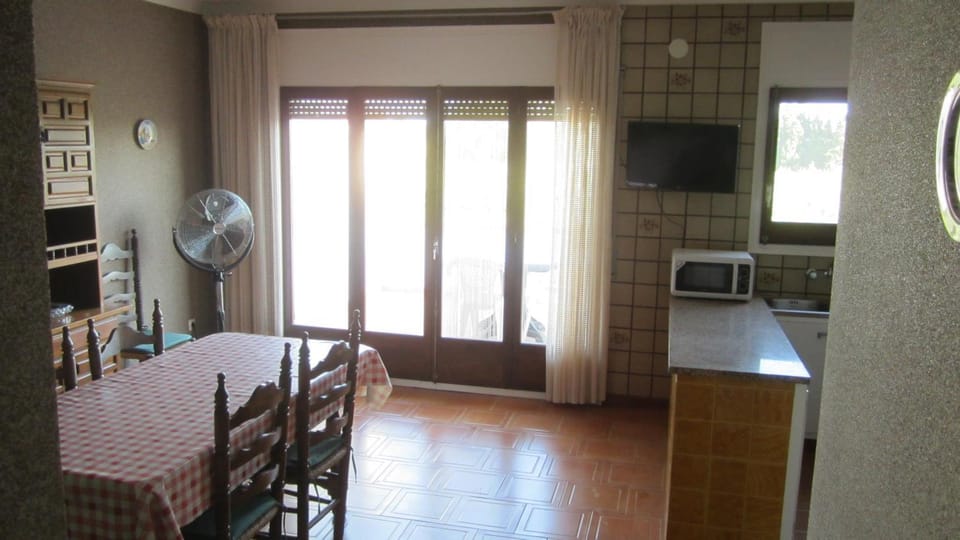 TV and multimedia, Kitchen or kitchenette