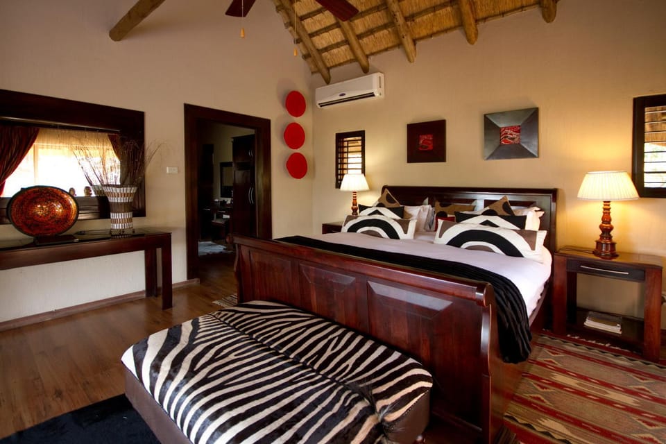 Bed, Coffee/tea facilities, Photo of the whole room, Bedroom, air conditioner