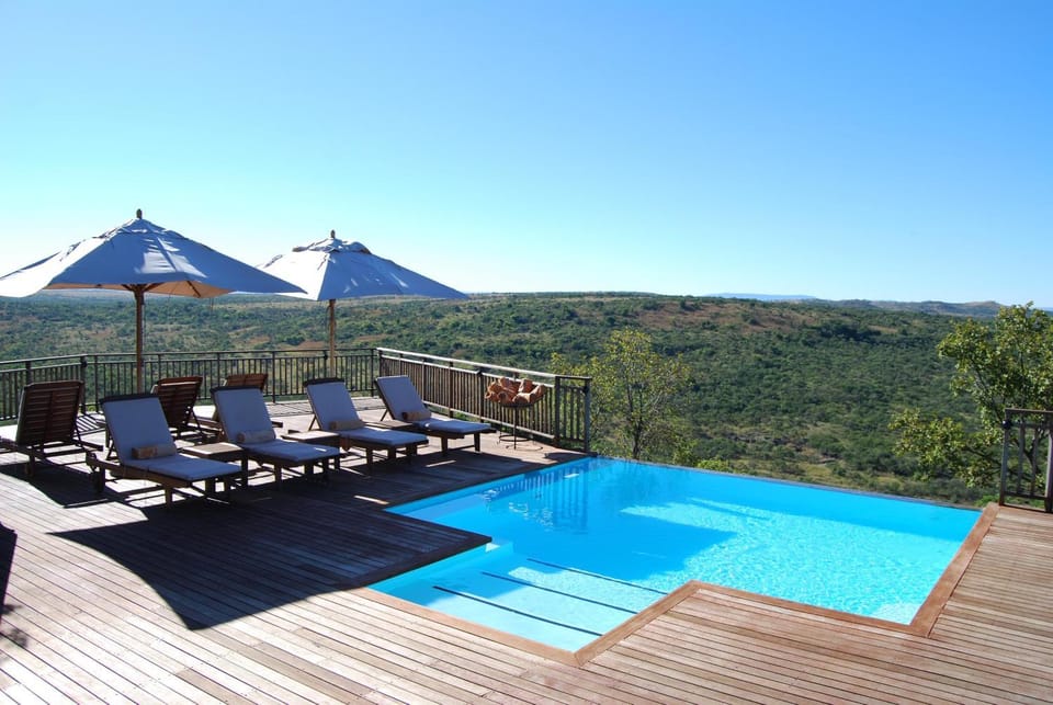 Natural landscape, View (from property/room), Balcony/Terrace, Mountain view, Pool view, Swimming pool, sunbed