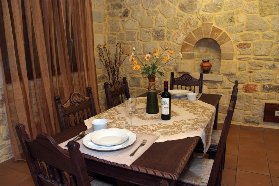 Seating area, Food