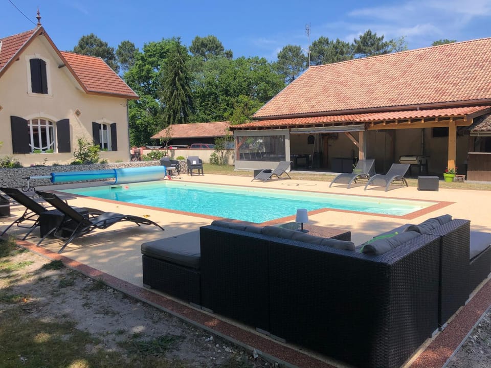 Chambres d´hotes VILLA CAPSYLVAINE Bed and Breakfast in Nouvelle-Aquitaine