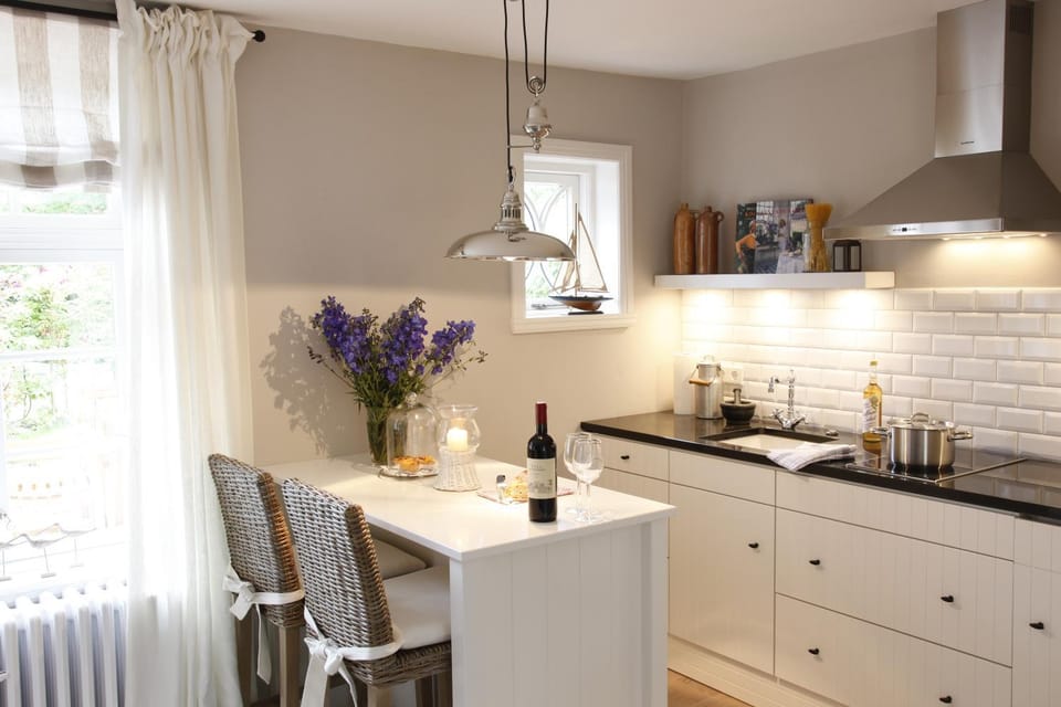 Kitchen or kitchenette, kitchen