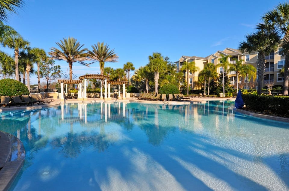 Windsor Hills Resort 2 Miles to Disney 6-Bedroom 4-Bathrooms Villa with Private Pool and Spa House in Windsor Hills