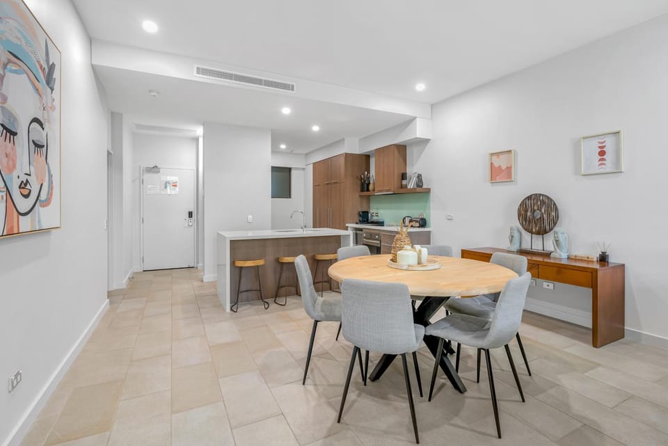 Elysium Private Accommodation at Triton by the Sea Apartment in Palm Cove
