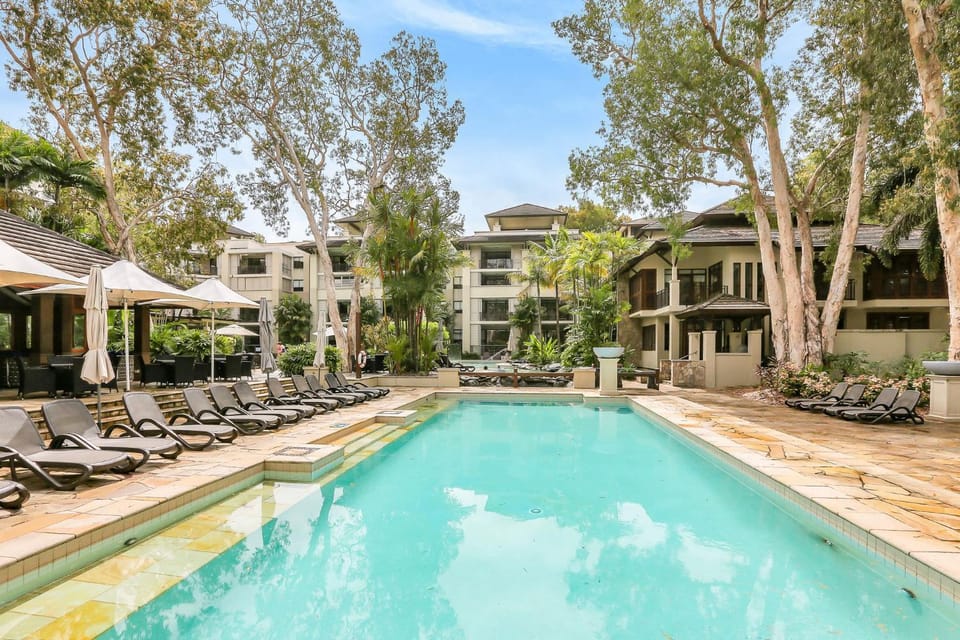 Restaurant/places to eat, Activities, Garden, Swimming pool