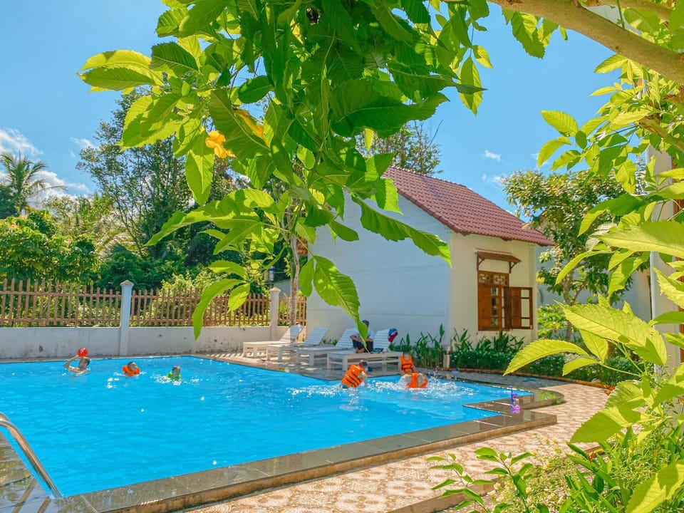 Property building, Swimming pool