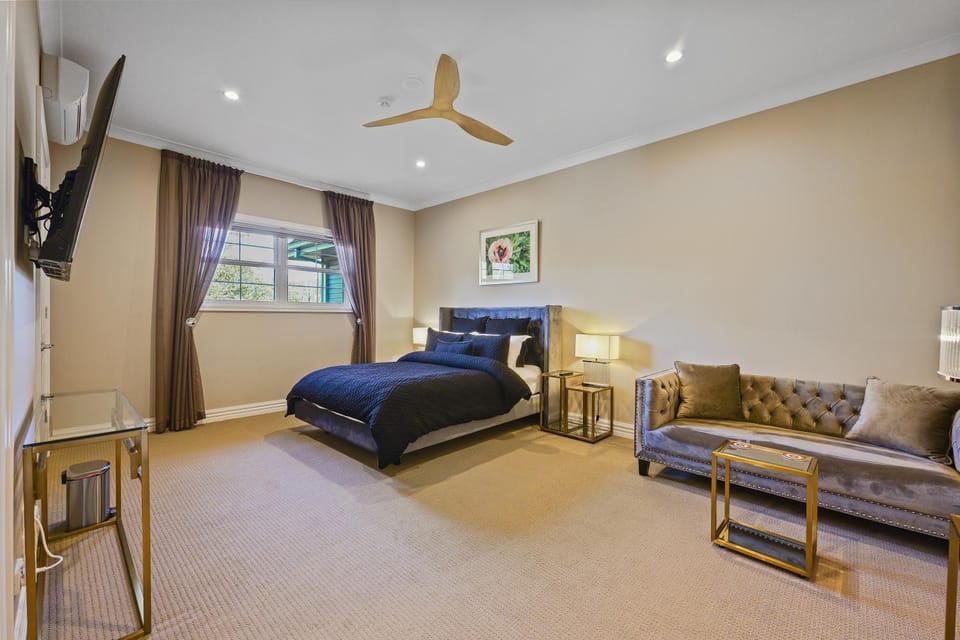 Bathroom, Bedroom