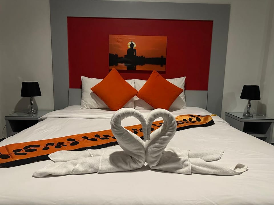 Garden Guest House Bed and Breakfast in Pattaya City
