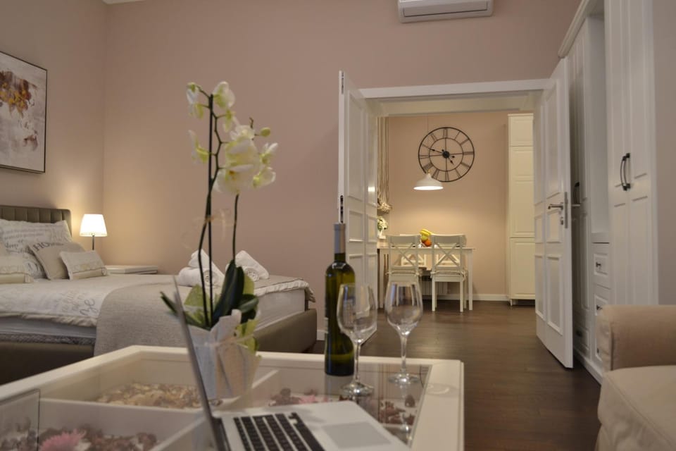 Living room, Bedroom