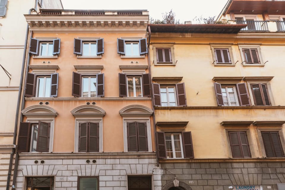 Property building, Facade/entrance