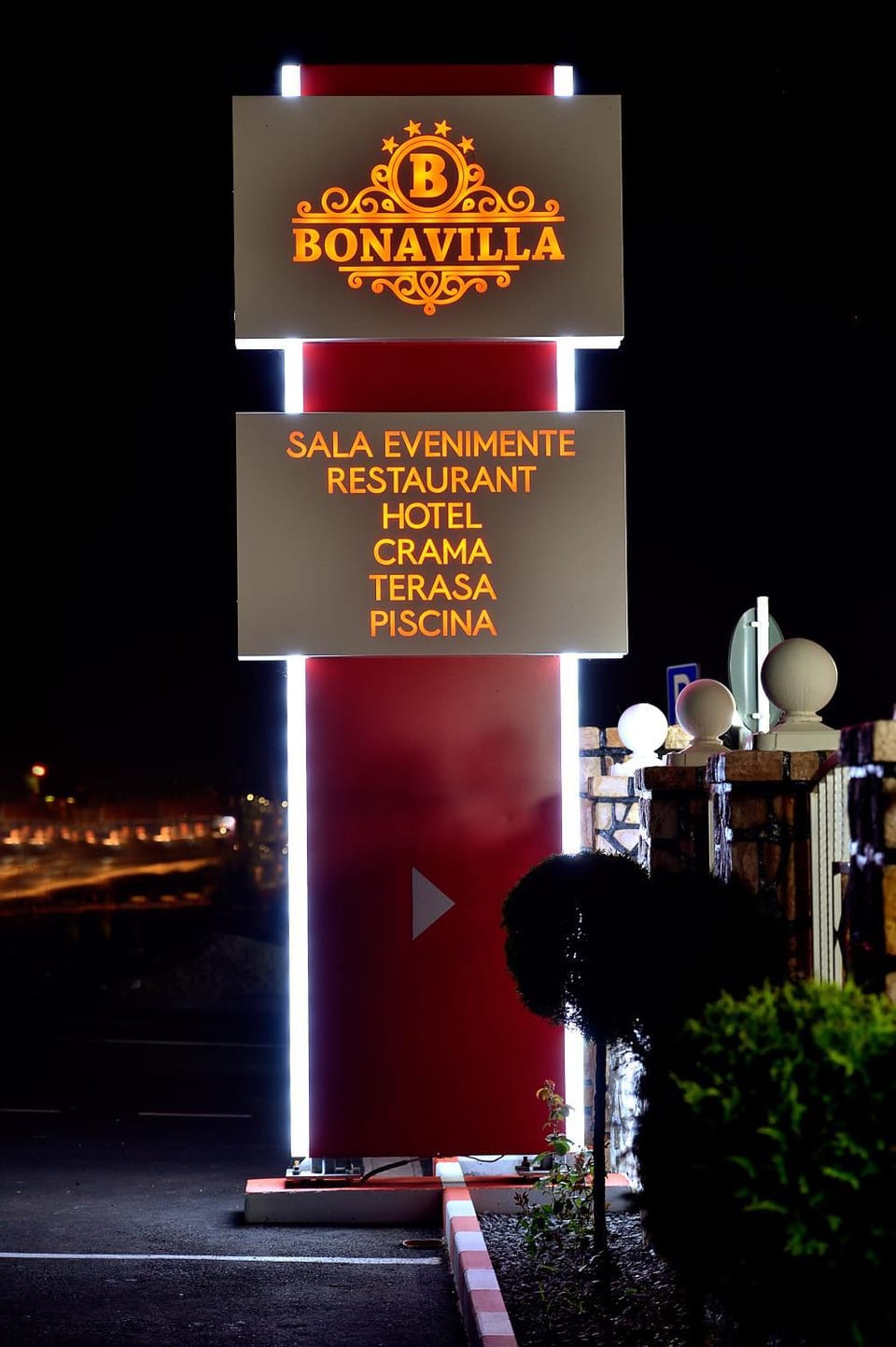 Bonavilla Complex Hotel in Romania
