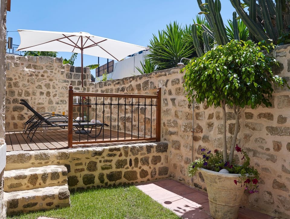 Garden, Balcony/Terrace