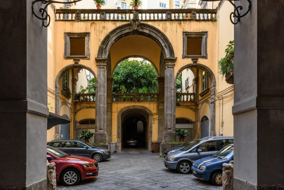 Patio, Facade/entrance, Garden, On site