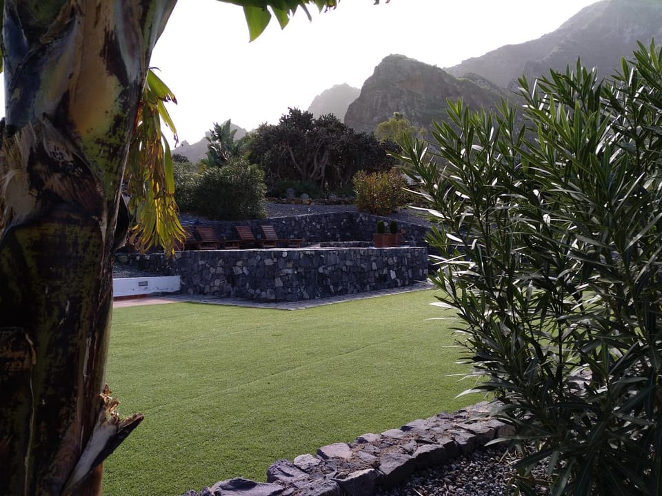 Garden view, Mountain view