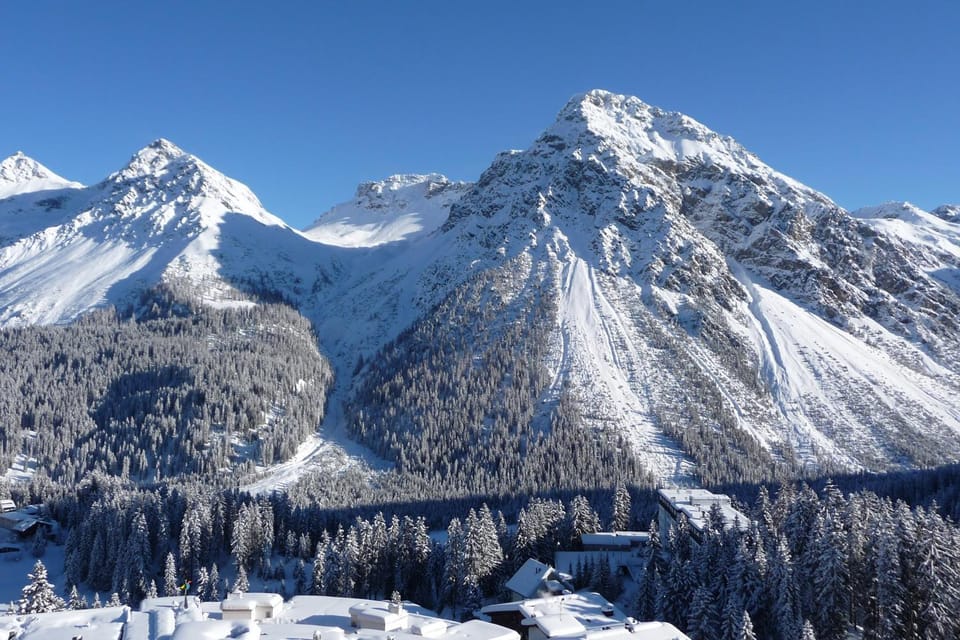 Balcony/Terrace, Mountain view