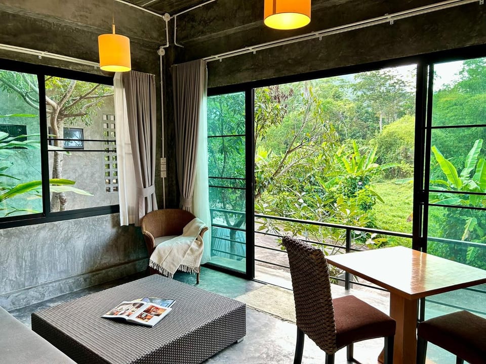 Patio, Day, Natural landscape, Garden, View (from property/room), Balcony/Terrace, Living room, Seating area, Dining area, Garden view