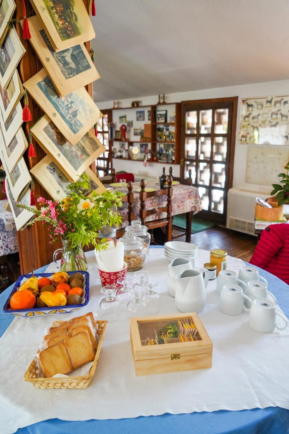 Lounge or bar, Breakfast