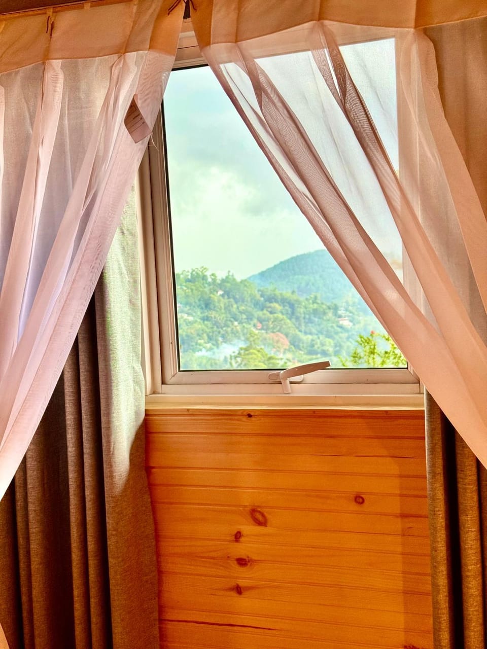 Day, Bedroom, Mountain view