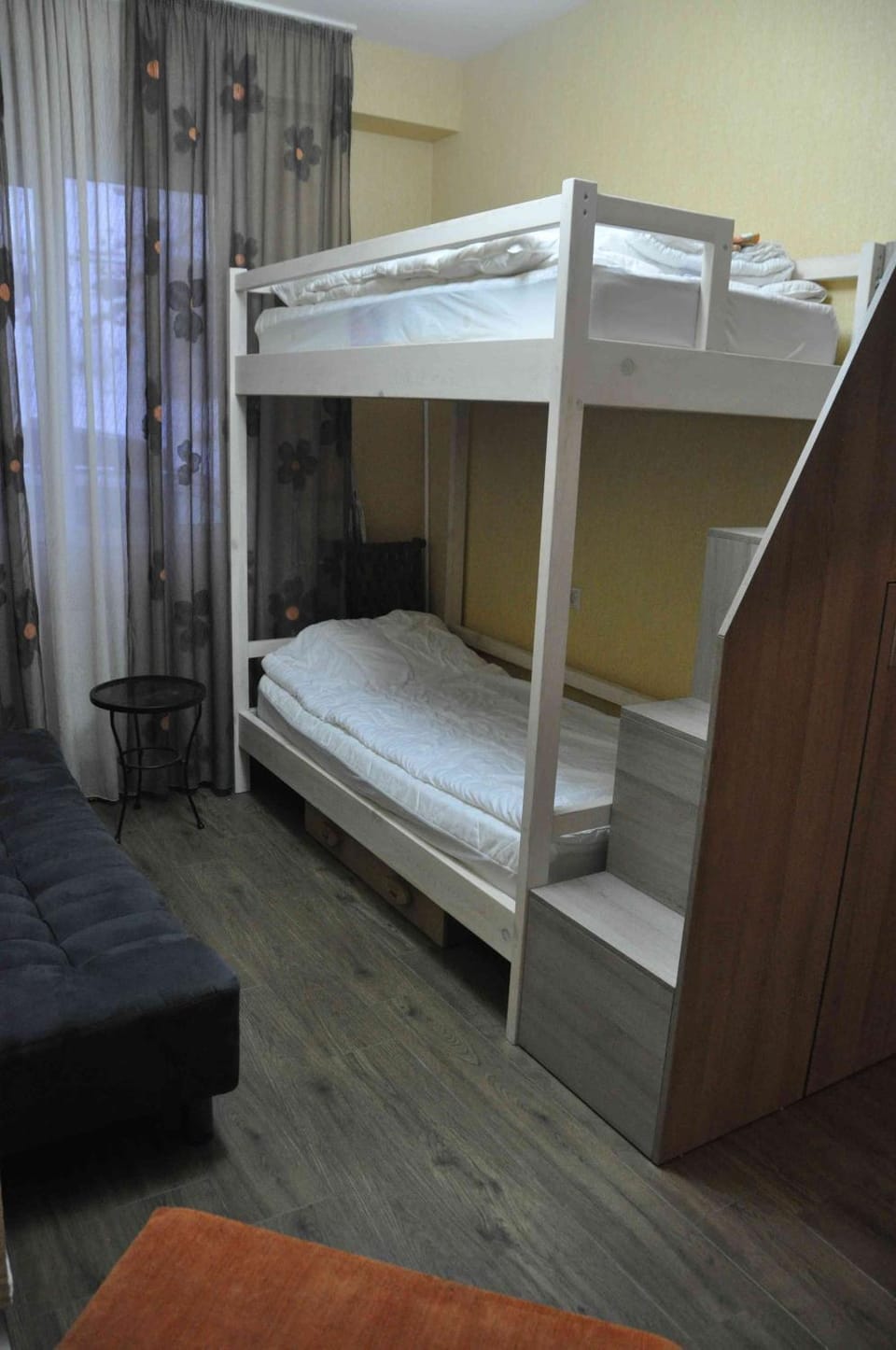 bunk bed