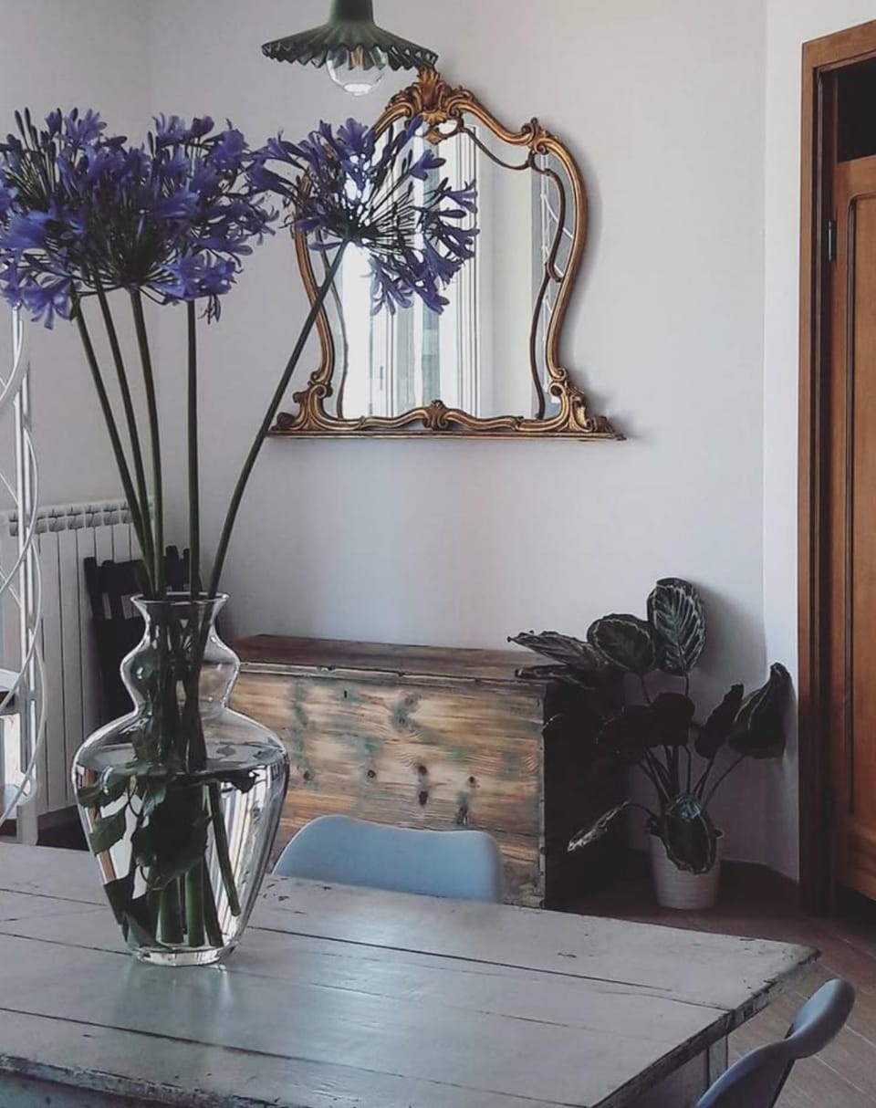 Living room, Decorative detail