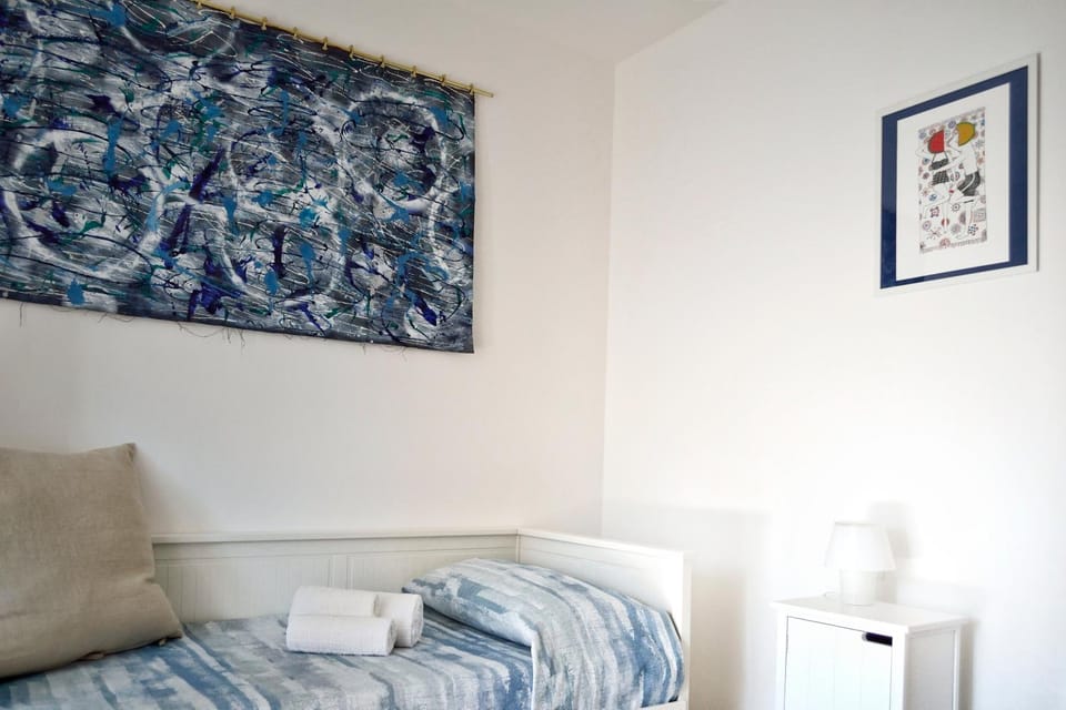 Bed, Decorative detail, Bedroom