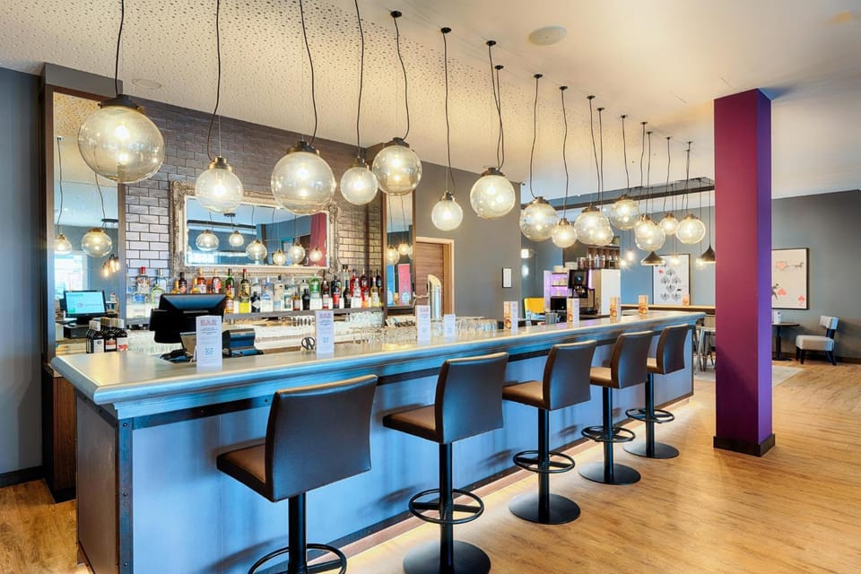 Lounge or bar