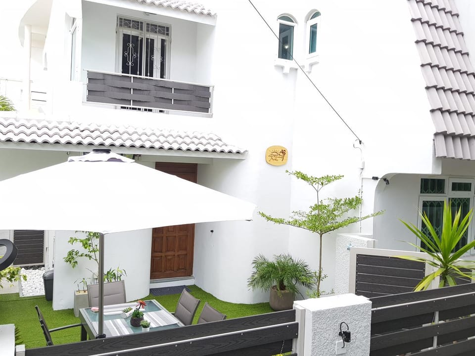 Patio, Facade/entrance, Day, Bird's eye view, BBQ facilities, Balcony/Terrace, Beach, Beach, On site
