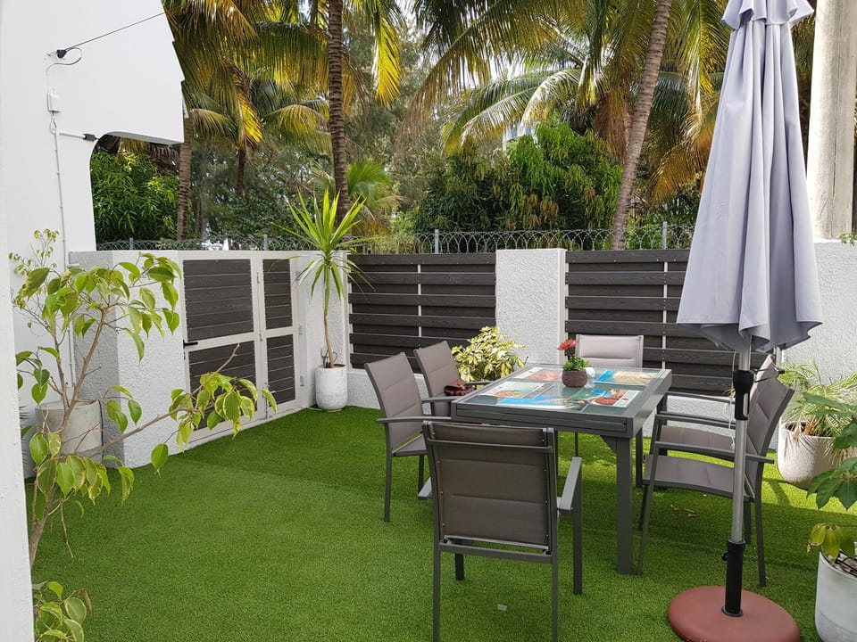 Patio, BBQ facilities, Garden