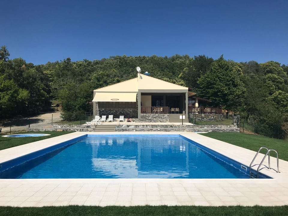 Swimming pool, Swimming pool