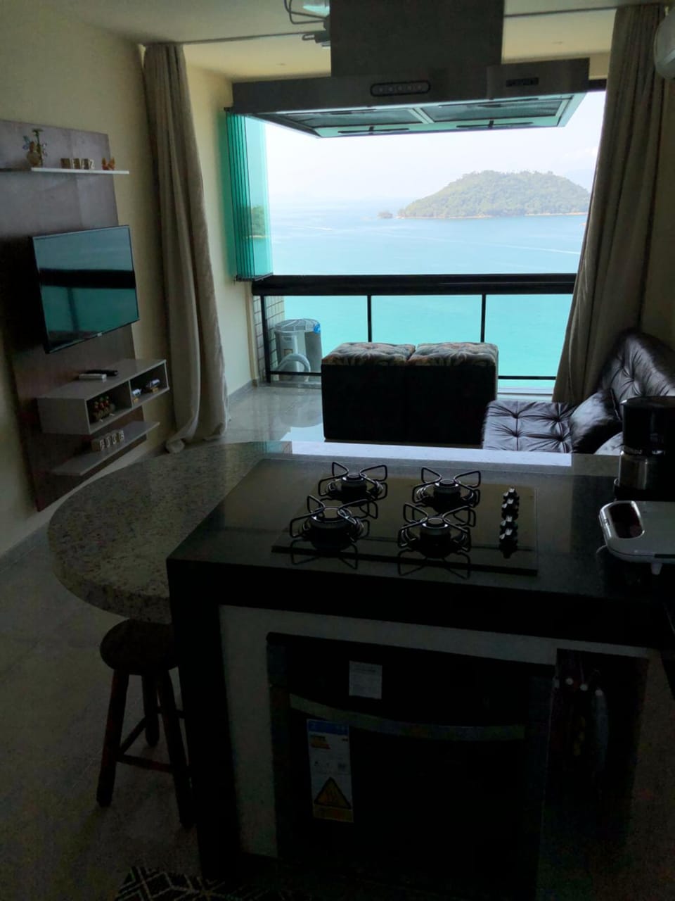 Natural landscape, TV and multimedia, Kitchen or kitchenette, Living room, Seating area, Dining area, minibar